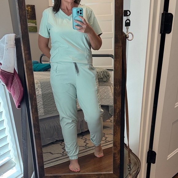 WonderWink Other - WonderWink Light Green Scrub Set